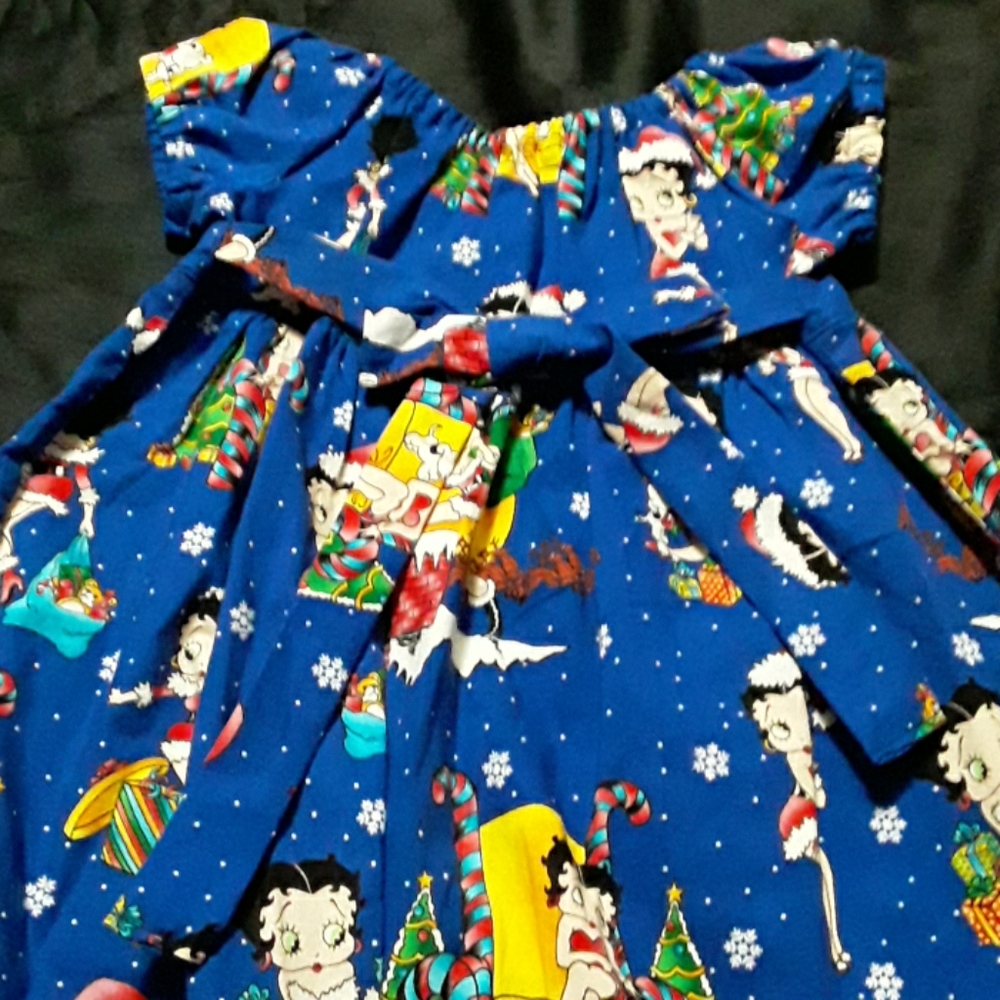 Scrub Top repurposed Christmas girls dress - Picture 2 of 3